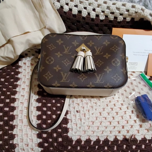 Louis Vuitton Cream Saingtone - Picture 3 of 6